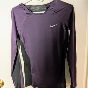 nike pro mesh long sleeve top